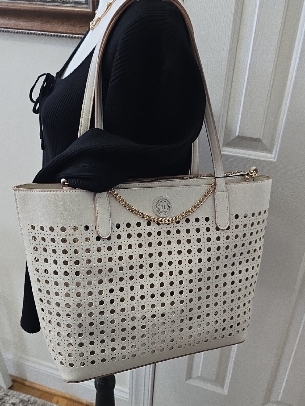 NANETTE LEPORE BRAND WOMEN'S PURSE WITH CHAIN SHOULDER BAG INCLUDED BAG IN A BAG
